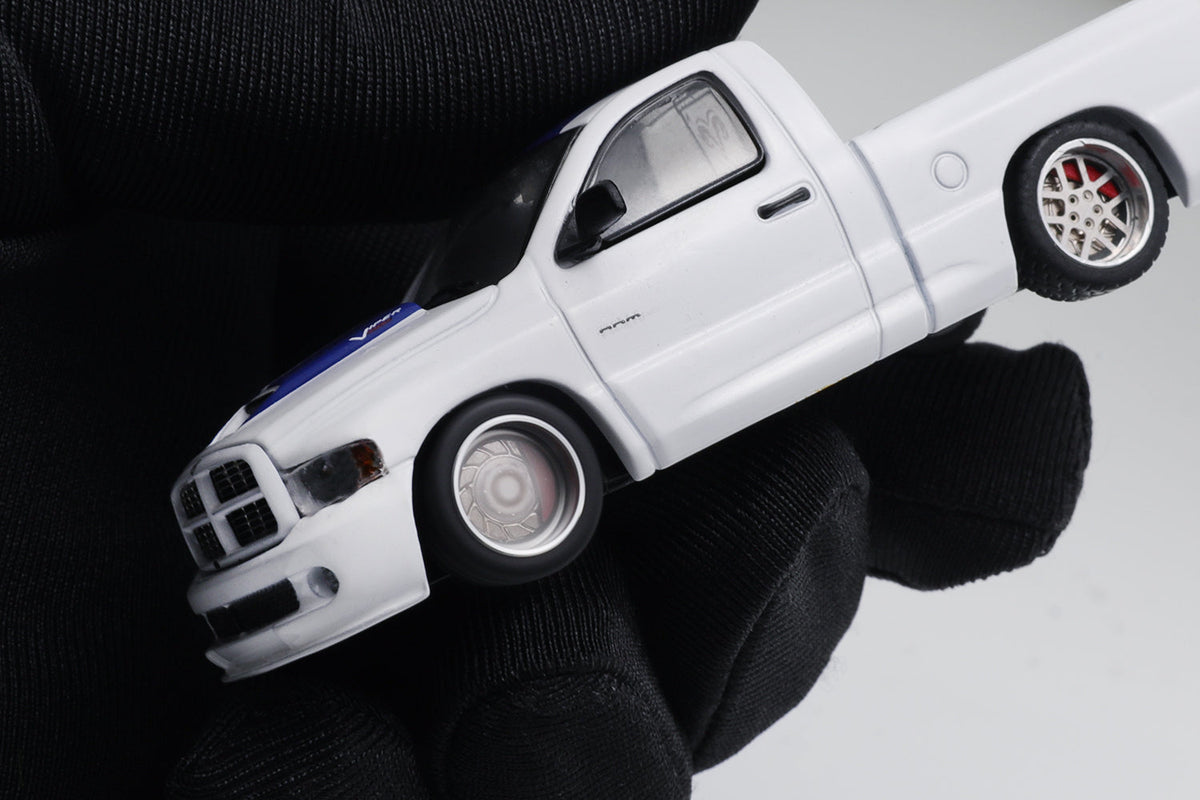 GCD 1:64 Shoom64 Dodge 2003 RAM SRT-10 White (LHD) SHOOM-103-005
