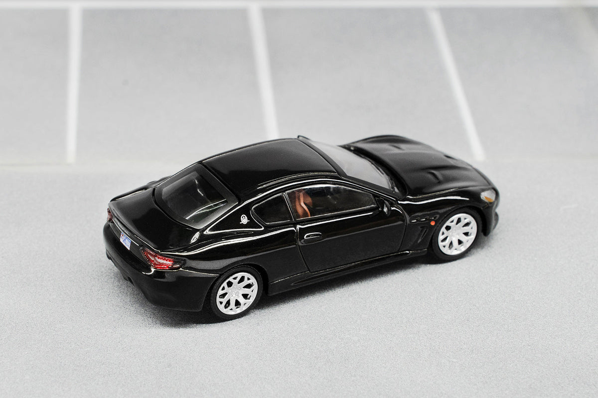 Shadow 1:64 Maserati GT LHD ( 2 Colours) LL-008-316/LL-008-317