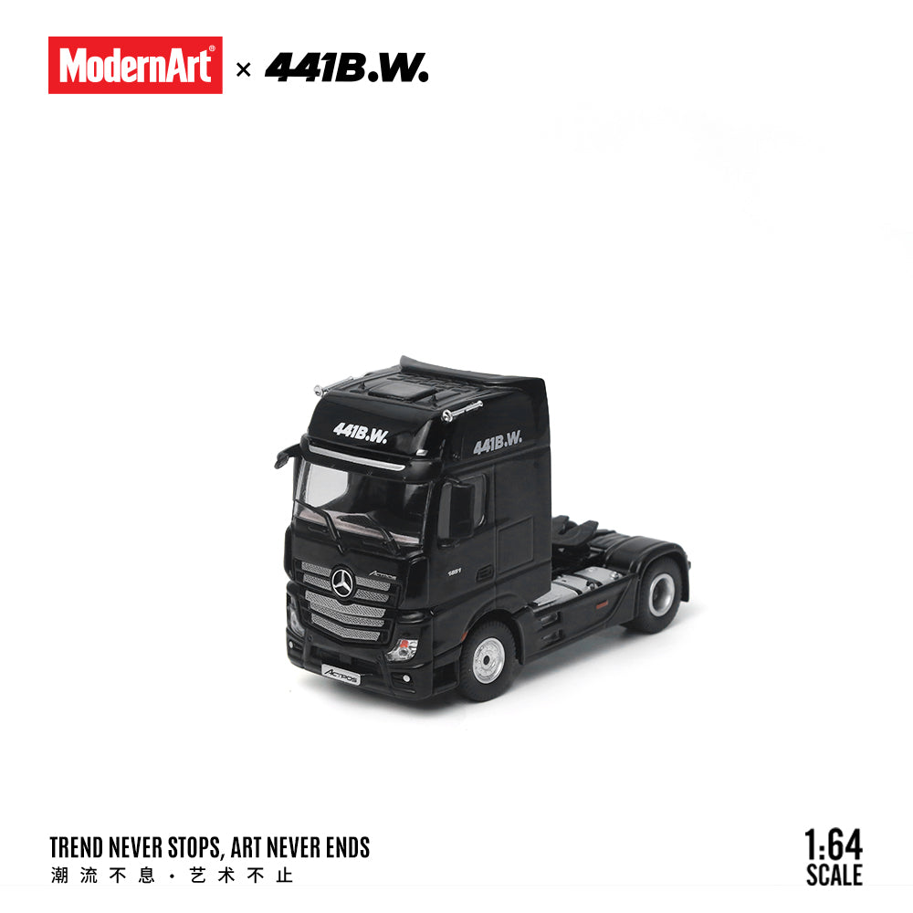 ModernArt 1:64 Nissan GTR35 & Mercedes Actros Truck set (2 Versions) MD641530/MD641531