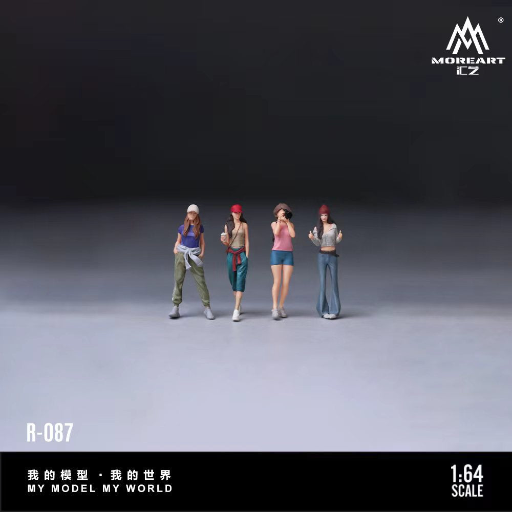 MoreArt 1:64 STREET SNAP BEST FRIENDS FOUR FIGURE SET MO223087