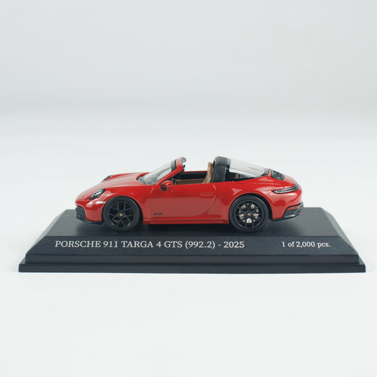 MINICHAMPS 1:64 PORSCHE 911 (992.2) TARGA 4 GTS -2025- RED CLDC 643064143