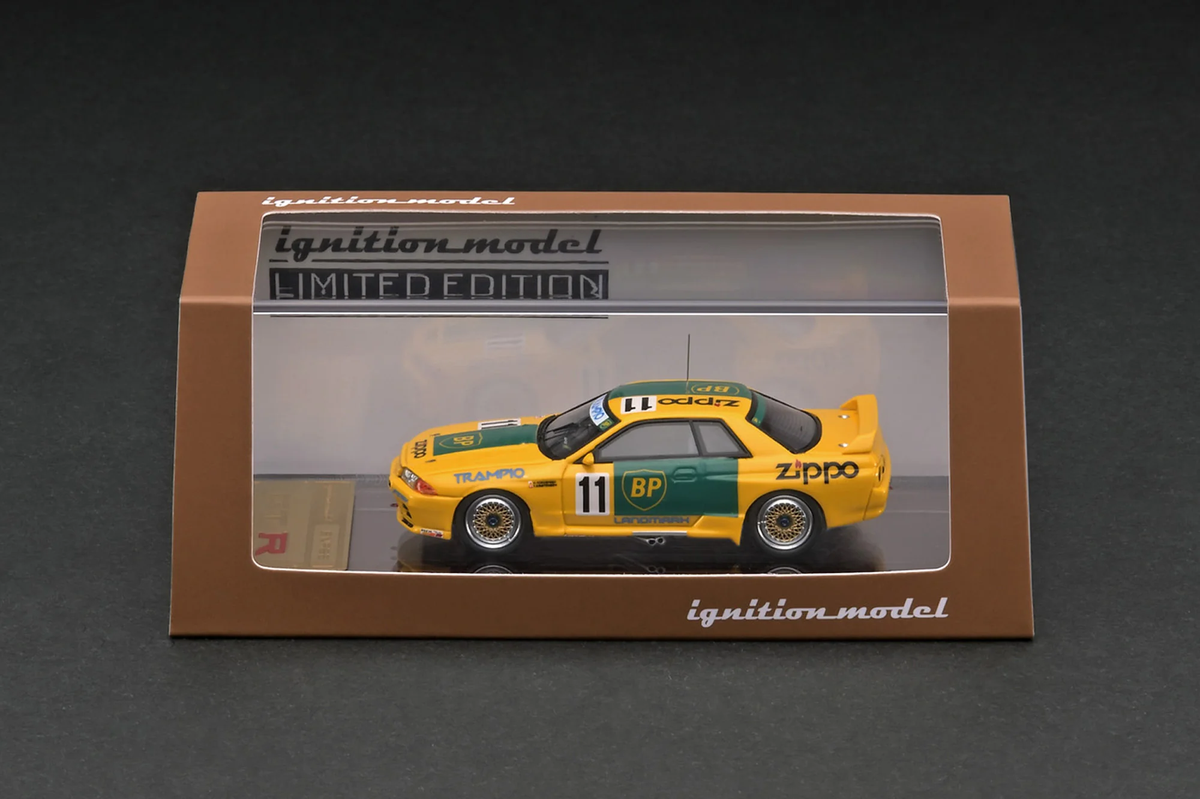 Ignition Model 1:64 BP OIL TRAMPIO GT-R (#11) 1993 JTC With RB26 Engine GrA IG2693