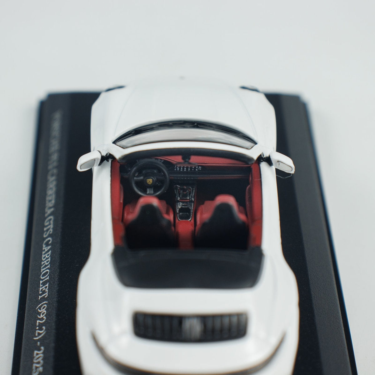 Minichamps 1:64 PORSCHE 911 (992.2) CARRERA GTS CABRIOLET CLDC WHITE 643064135