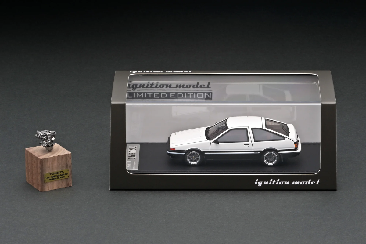 Ignition Model 1:43 Toyota Sprinter Trueno 3Dr GT Apex (AE86) White/Black With Engine IG2941