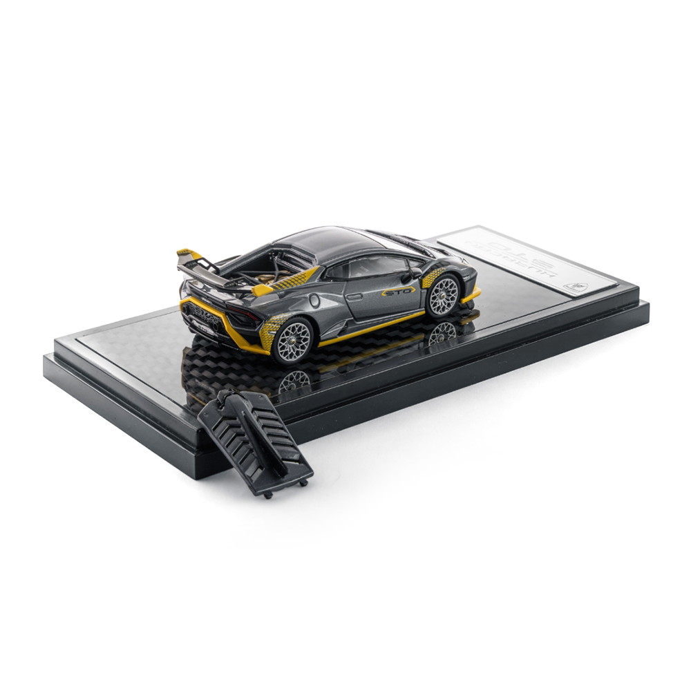 LCD 1:64 Lamborghini Huracan STO Silver Grey 2025 APA xp special package LCD64043-SG