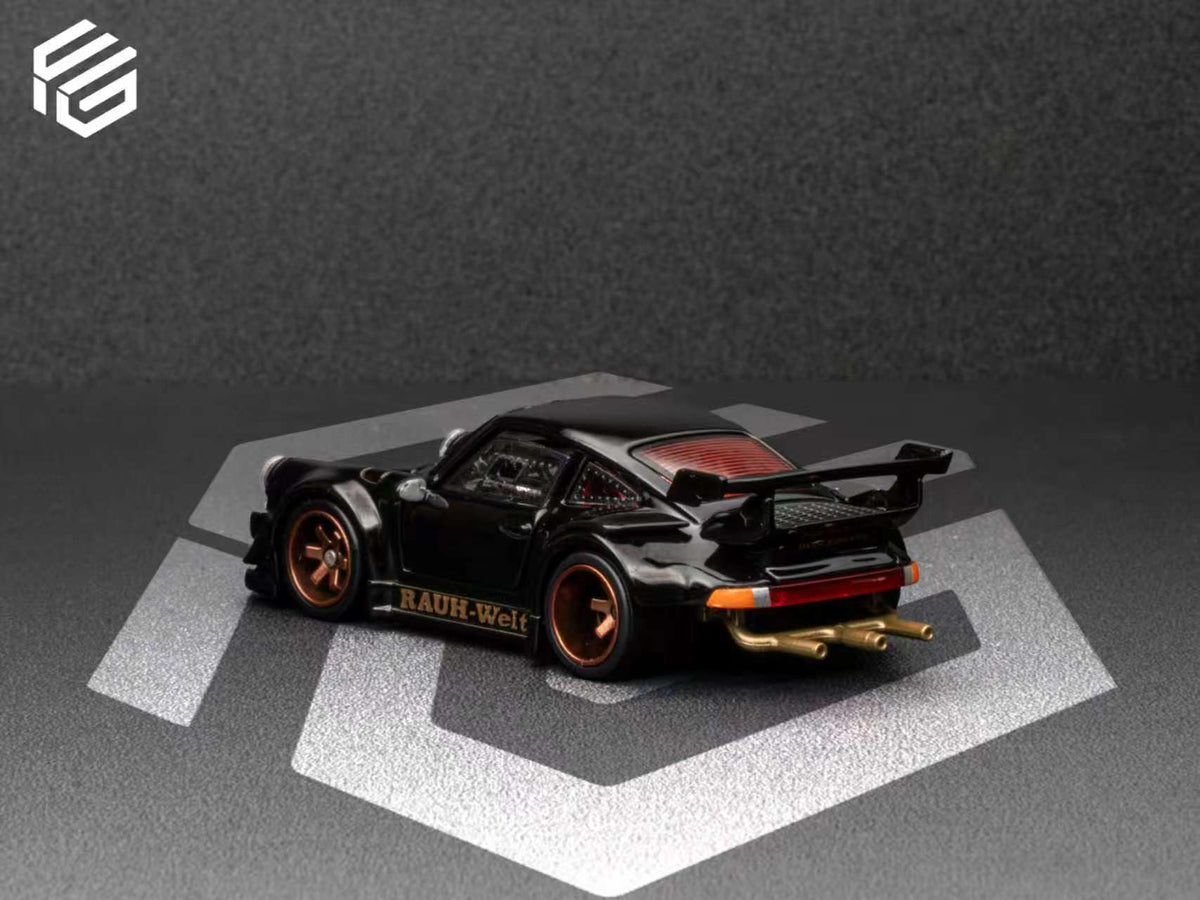 [Preorder] FG 1:64 RWB 930 Black