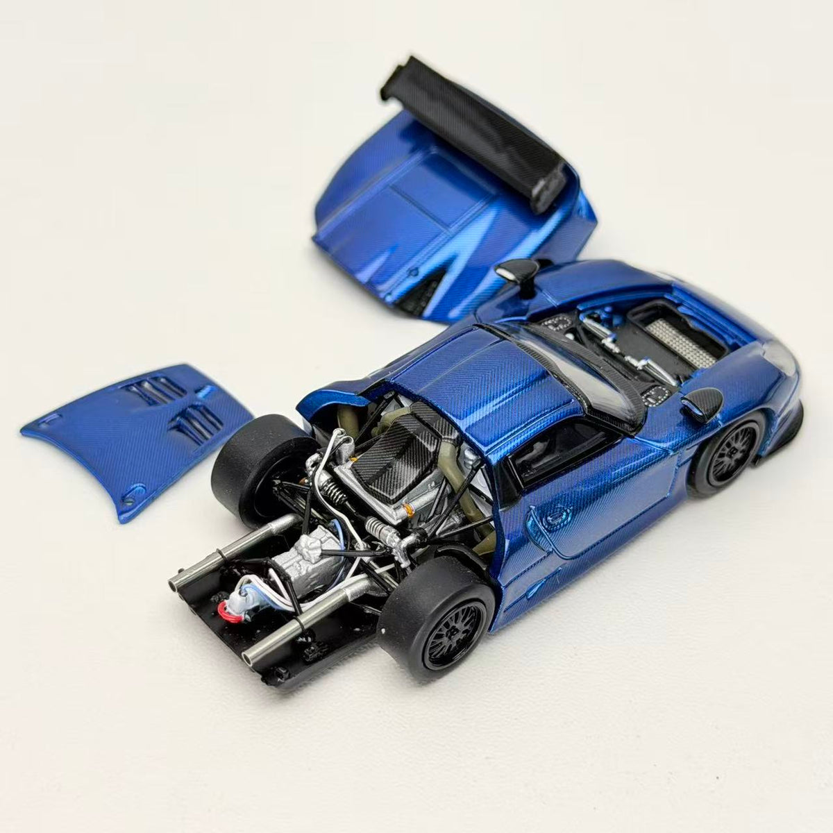 Transcend model 1:64 Porsche 911 GT1 24h LeMans 1997 (2 Colours)