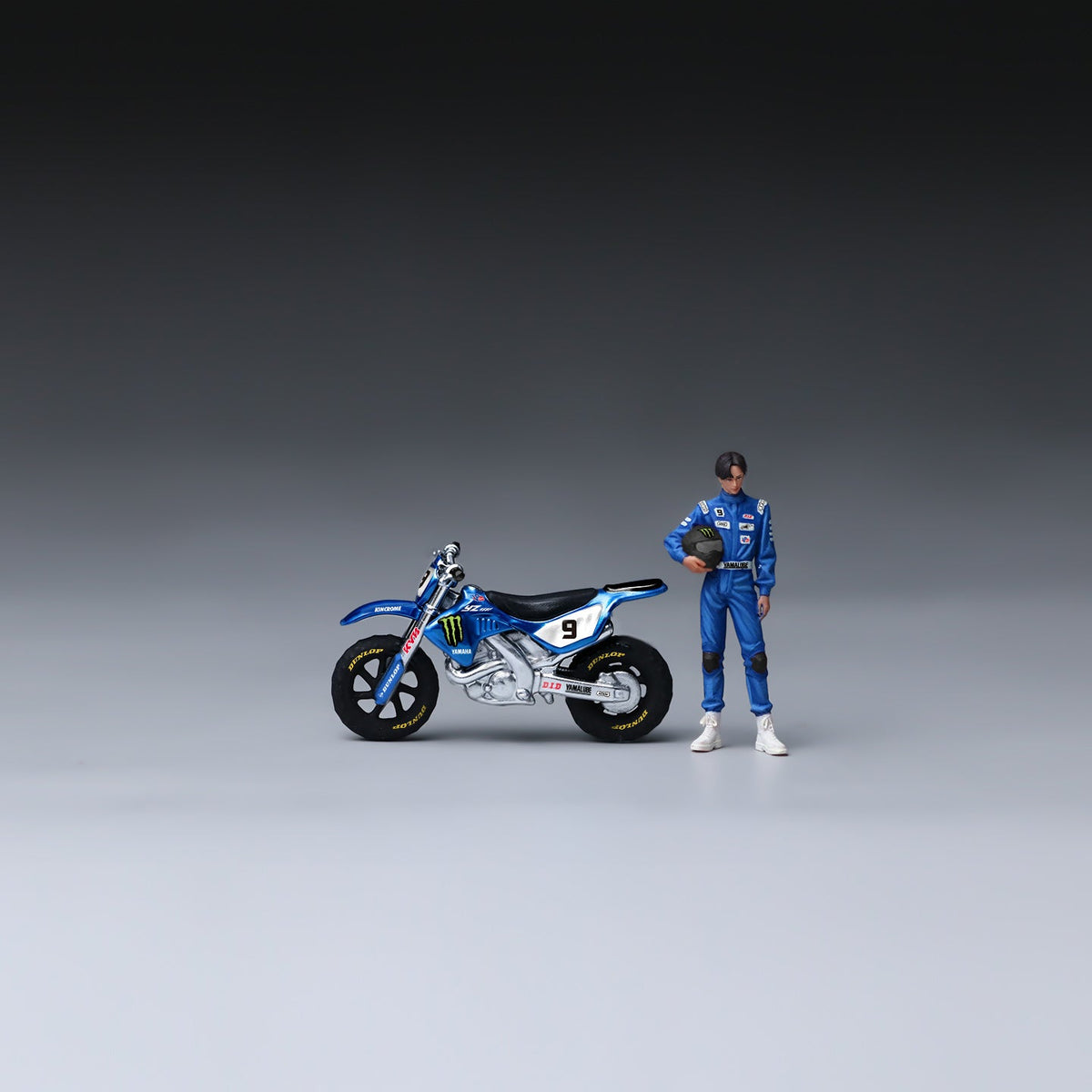 [Preorder] MoreArt 1:64 BLUE MONSTER ENERGY NO. 9 YAMAHA MOTOCROSSMOTORCYCLE WITH RIDER FIGURE SET
