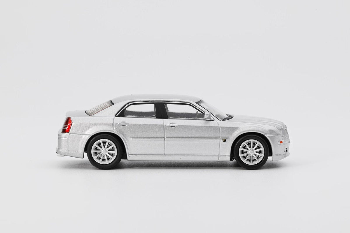 Shadow Pro 1:64  Chrysler 300C SRT8 SILVER LL-056-280