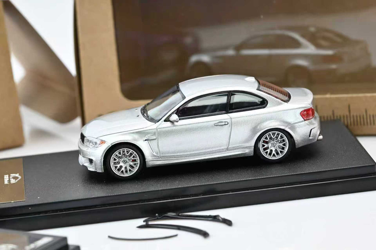 7CM Model 1:64 BMW 1M Coupe (E82) Glacier Silver Metallic