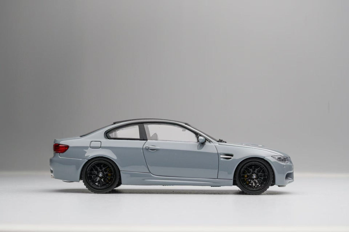 Fine Model 1:64 BMW M3 E92 (2 Colours)