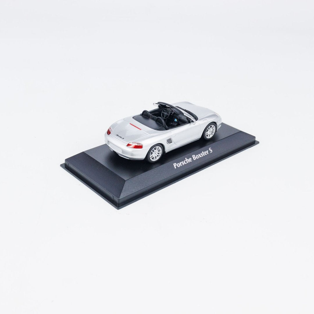 MINICHAMPS 1:43 PORSCHE BOXSTER S - 2002 - SILVER METALLIC 940062071