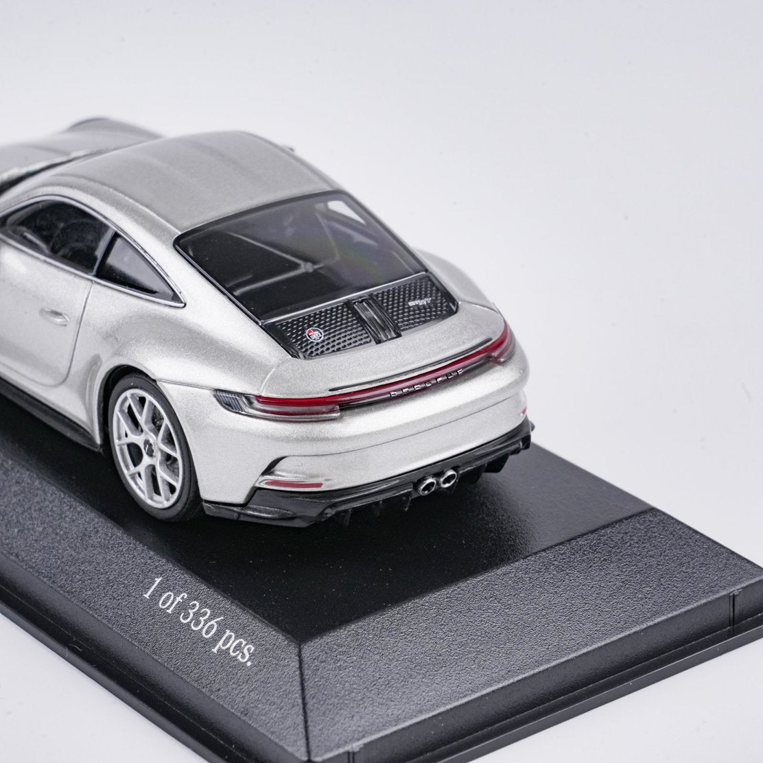 MINICHAMPS 1:43 PORSCHE 911(992) S/T - 2023 -SILVER 410063022