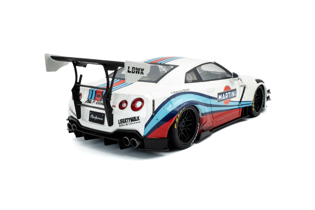 Solido 1:18 NISSAN GT-R (R35) W/ LIBERTY WALK BODY KIT 2.0 M 2024 S1805819