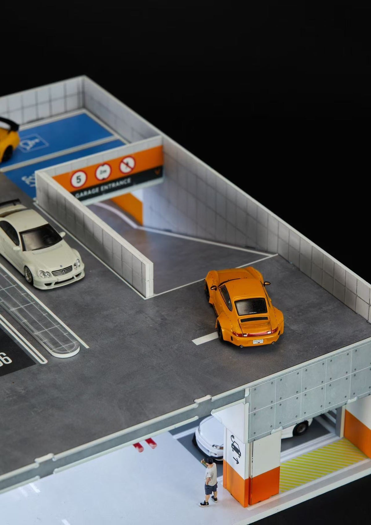 YOU CAR 1:64 Underground Garage Splicing Series 01 (2 Colours)
