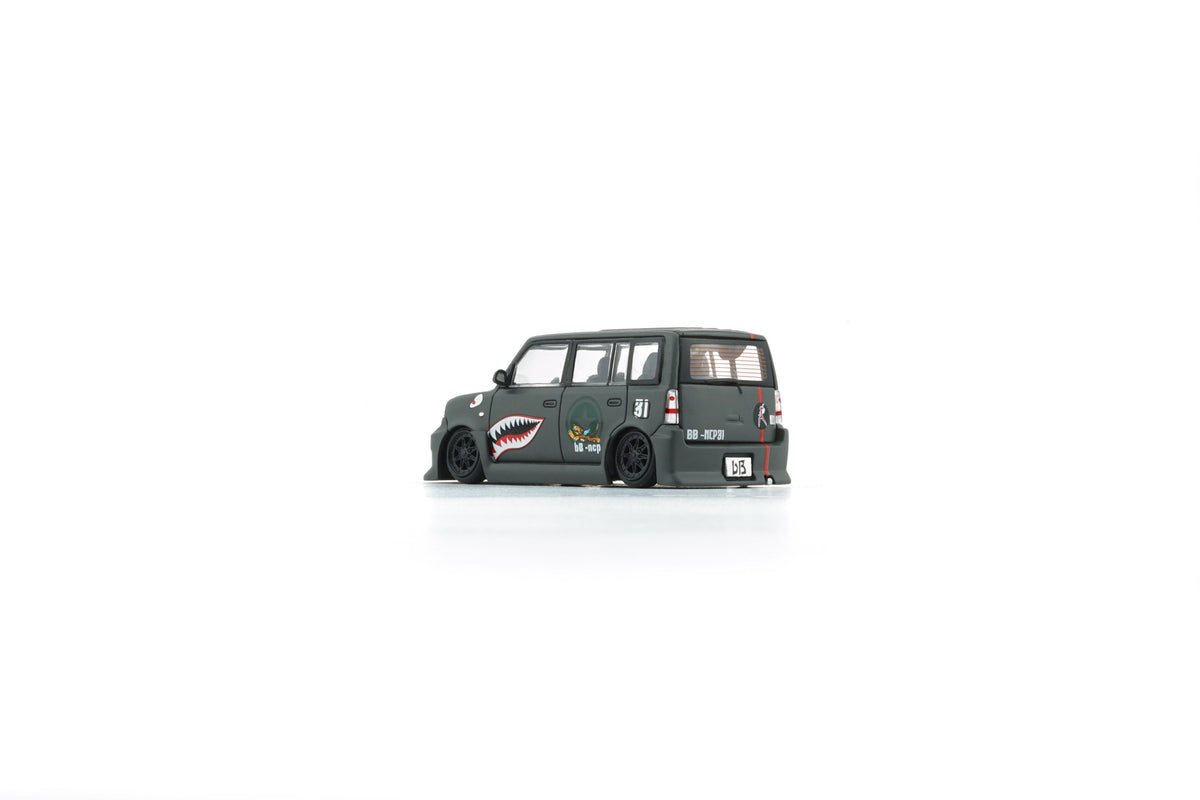 BM creation 1:64 Toyota 2000 bB - Matte Green + P40 Tiger Pattern (RHD)