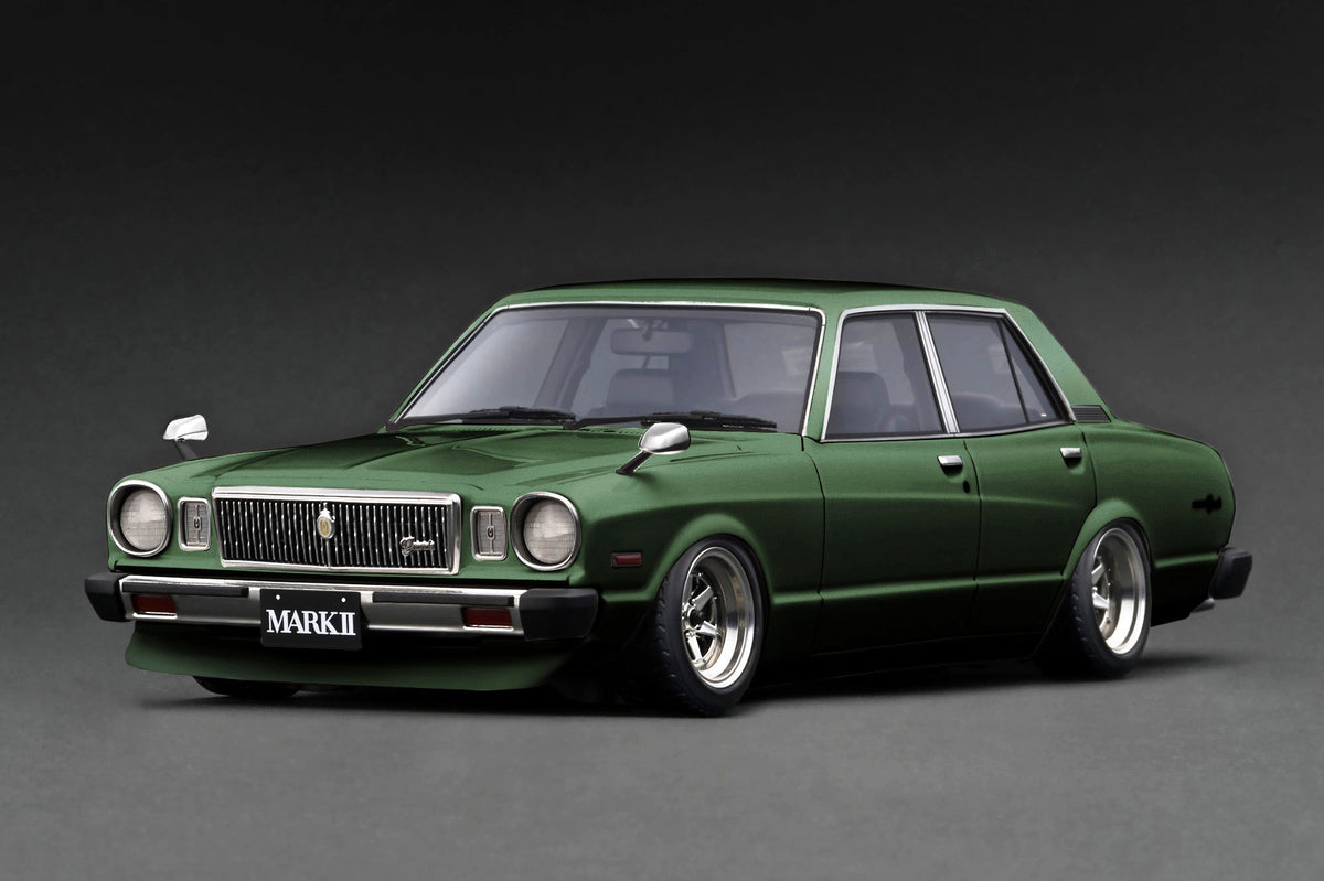 Ignition Model 1:18 Toyota MarkⅡ Sedan Grande (MX41) Green Metallic