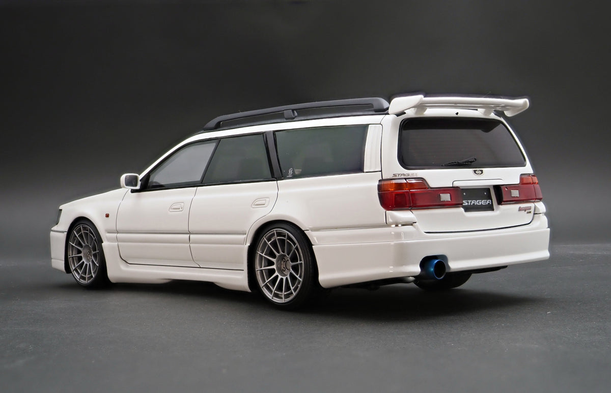Ignition Model 1:18 Nissan STAGEA 260RS (WGNC34) White With RB26DETT Engine IG2889