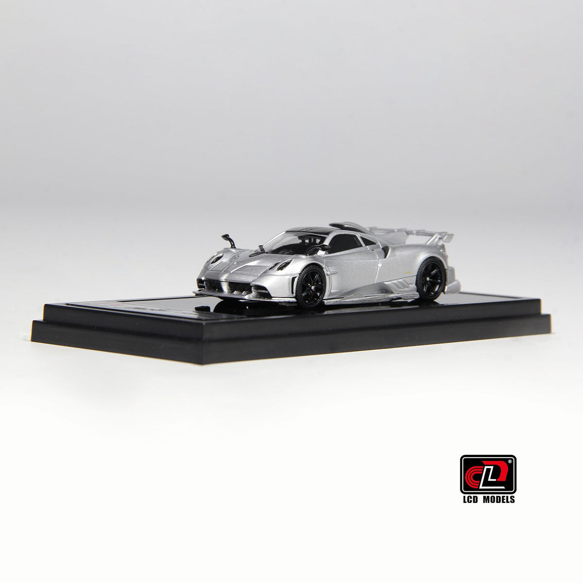 LCD 1:64 Pagani Imola - Silver LCD64041-SI