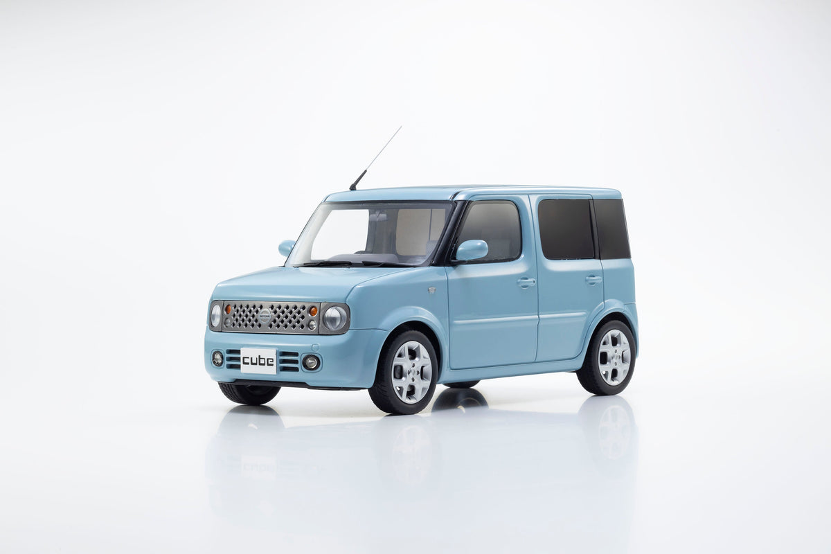 Kyosho 1:18 Nissan CUBE (Air Blue)