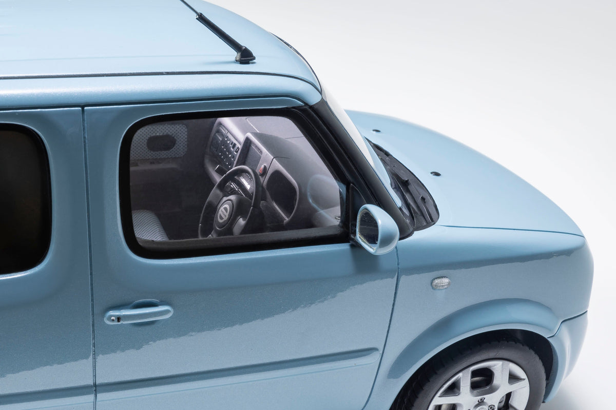 Kyosho 1:18 Nissan CUBE (Air Blue)