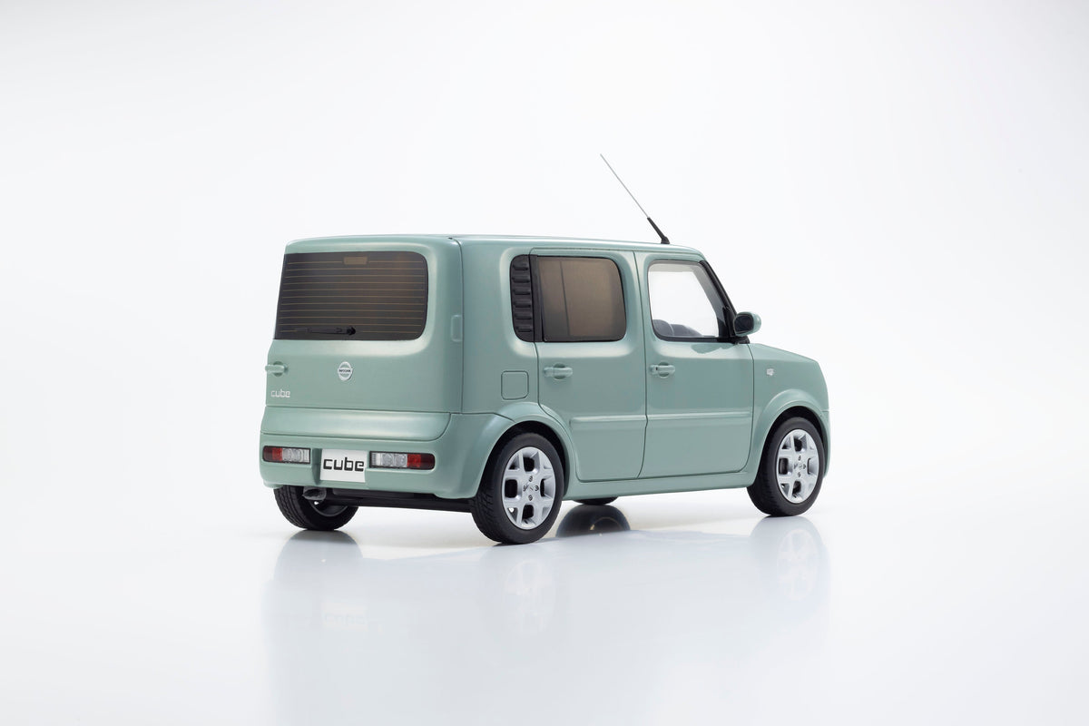 Kyosho 1:18 Nissan CUBE (Aqua Mint)