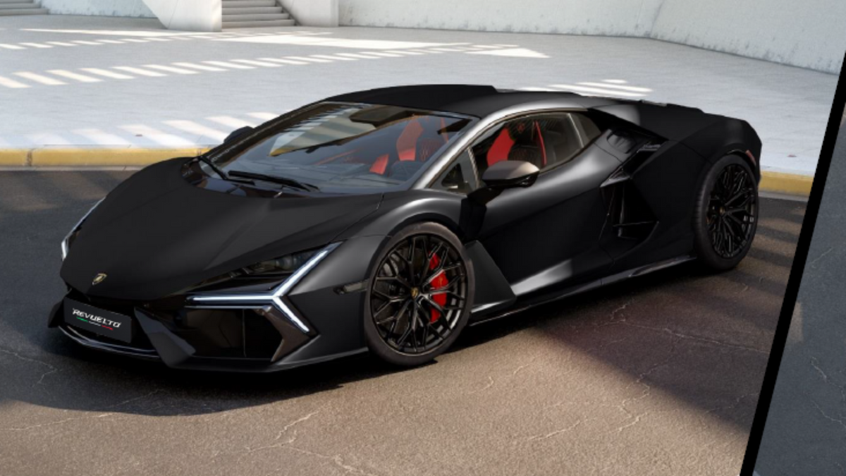 LCD 1:64 Lamborghini Revuelto (8 Colours)