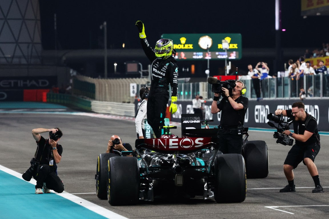 [Preorder] MINICHAMPS 1:18 AMG PETRONAS FORMULA ONE TEAM F1 W15 E PERFORMANCE 110242444