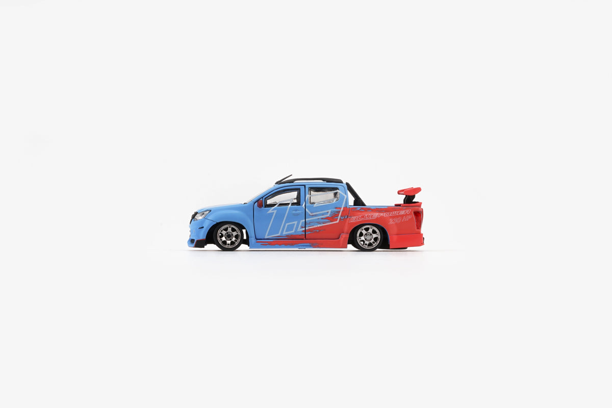 BM Creations 1:64 Isuzu D-Max 2018 - Low Rider Safty Car 1.9 -RHD 64B0464