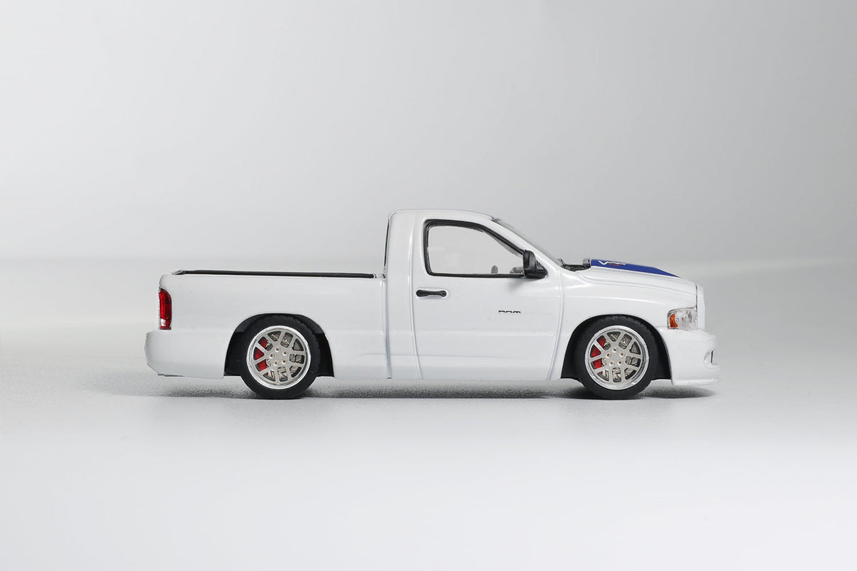 GCD 1:64 Shoom64 Dodge 2003 RAM SRT-10 White (LHD) SHOOM-103-005