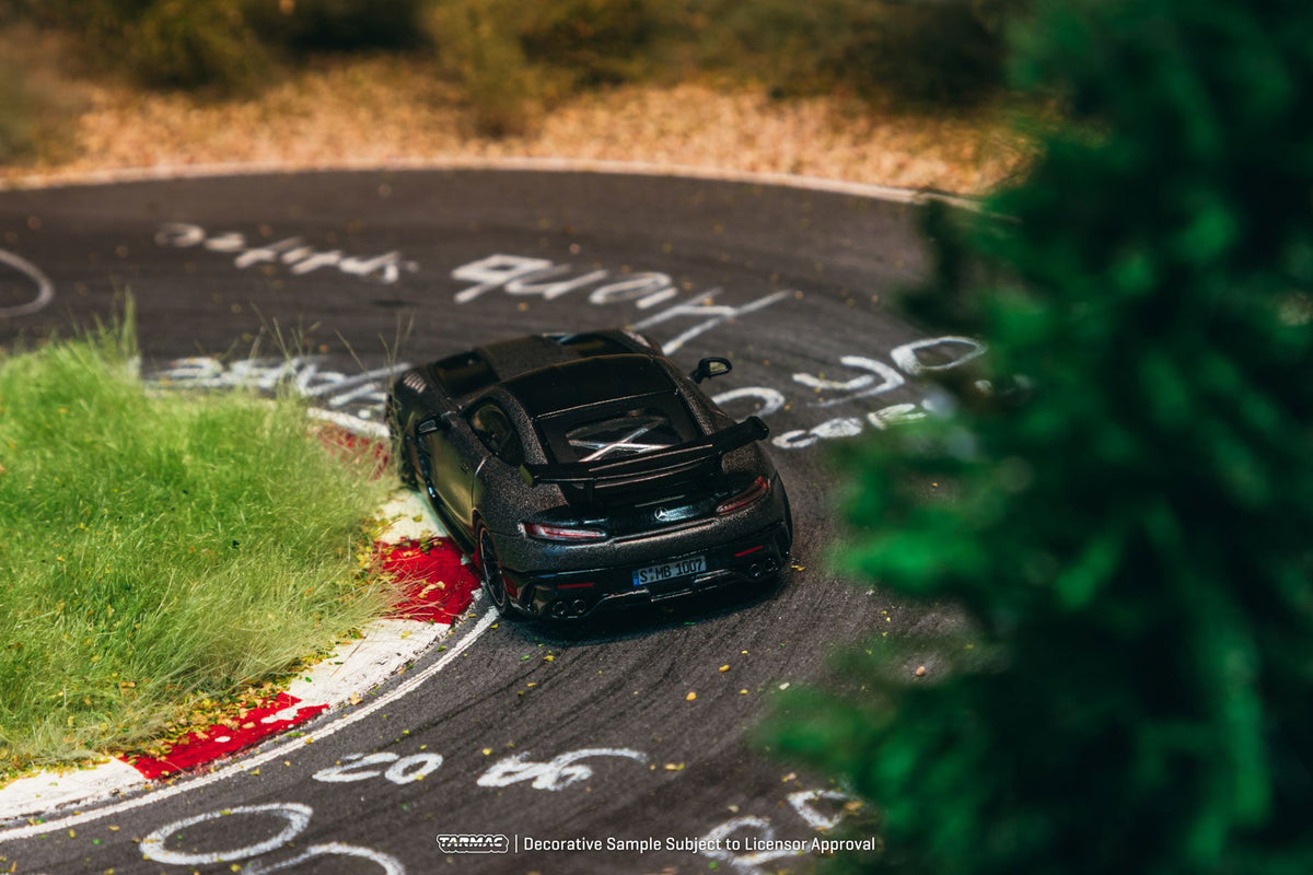 Tarmac Works 1:64 Mercedes-Benz AMG GT Black Series – Grey- Global64 – MiJo Exclusives T64G-042-GY