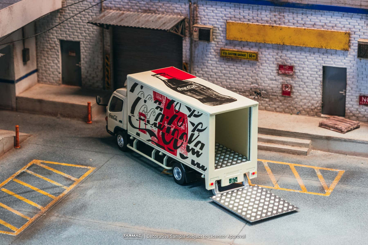 [Preorder] Tarmac Works 1:64 Mitsubishi Fuso Canter COCA- COLA T64T-TL002-CC