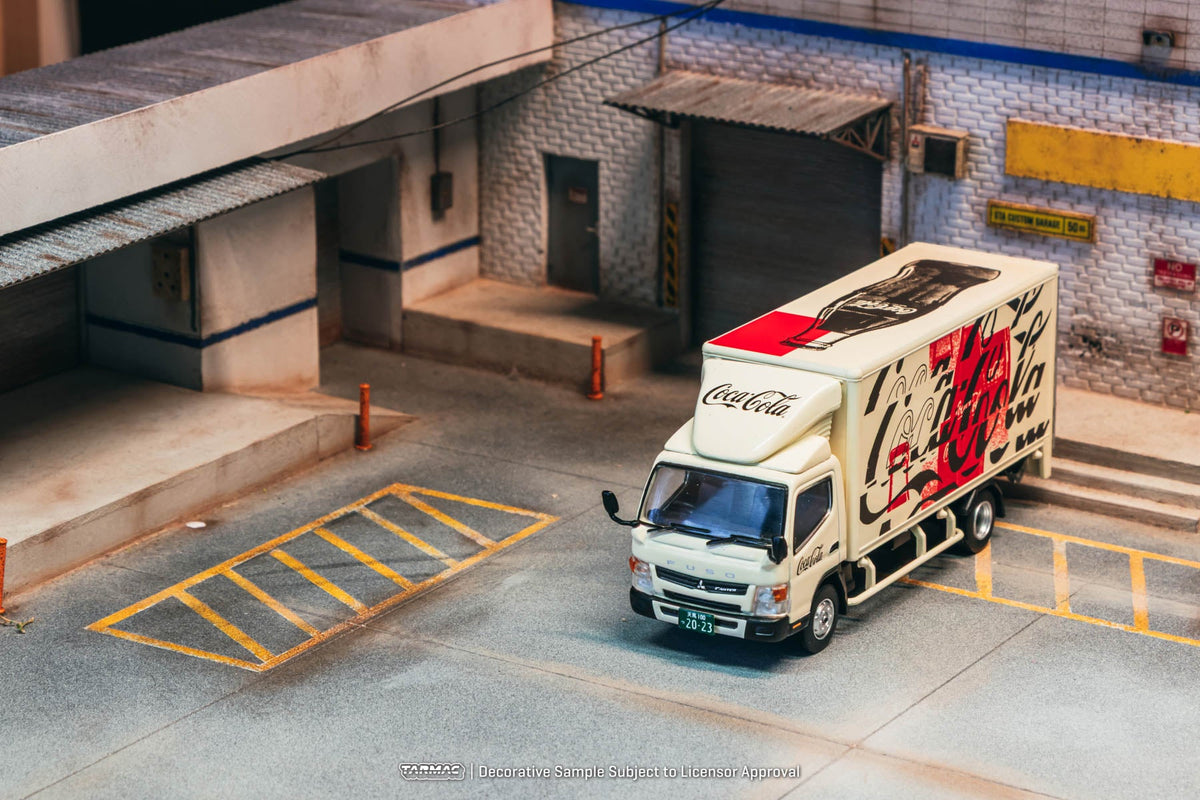 [Preorder] Tarmac Works 1:64 Mitsubishi Fuso Canter COCA- COLA T64T-TL002-CC