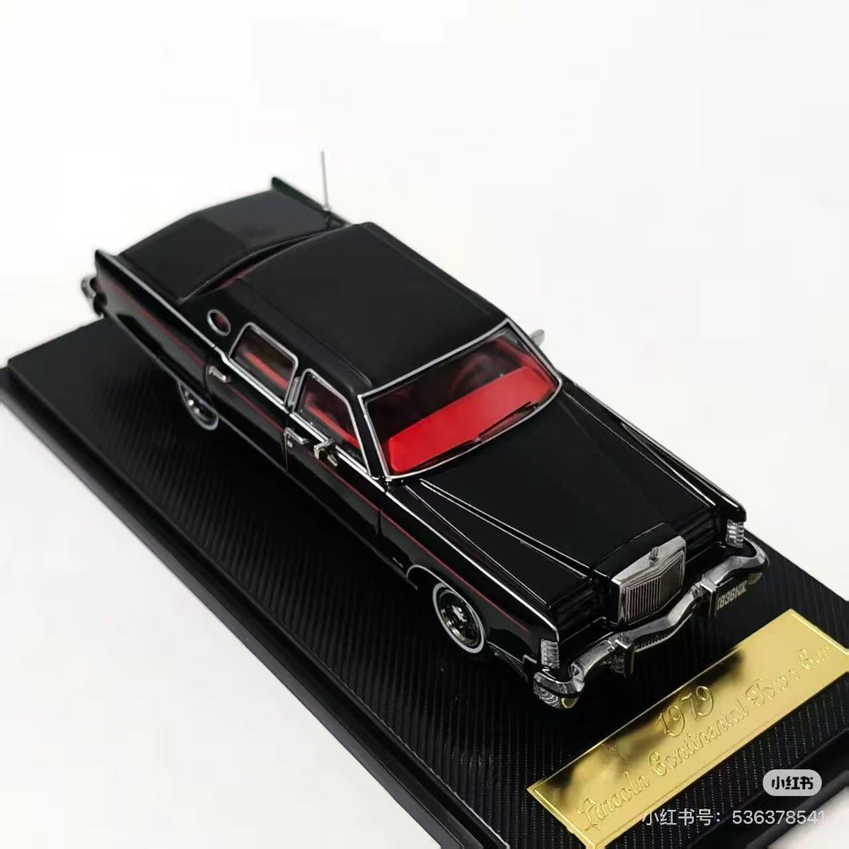 [Preorder] Turning Crush 1:64 1979 Lincoln Continental Town Car Black