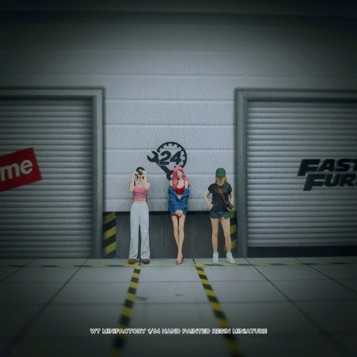 WT Minifactory 1:64 Garage Photo Shoot Trio WT2025060407