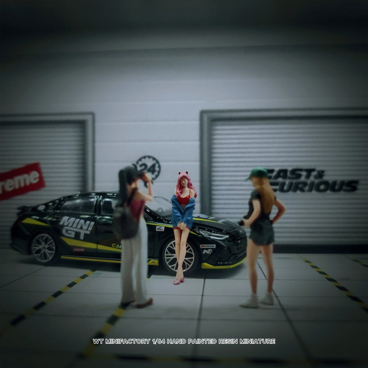 WT Minifactory 1:64 Garage Photo Shoot Trio WT2025060407