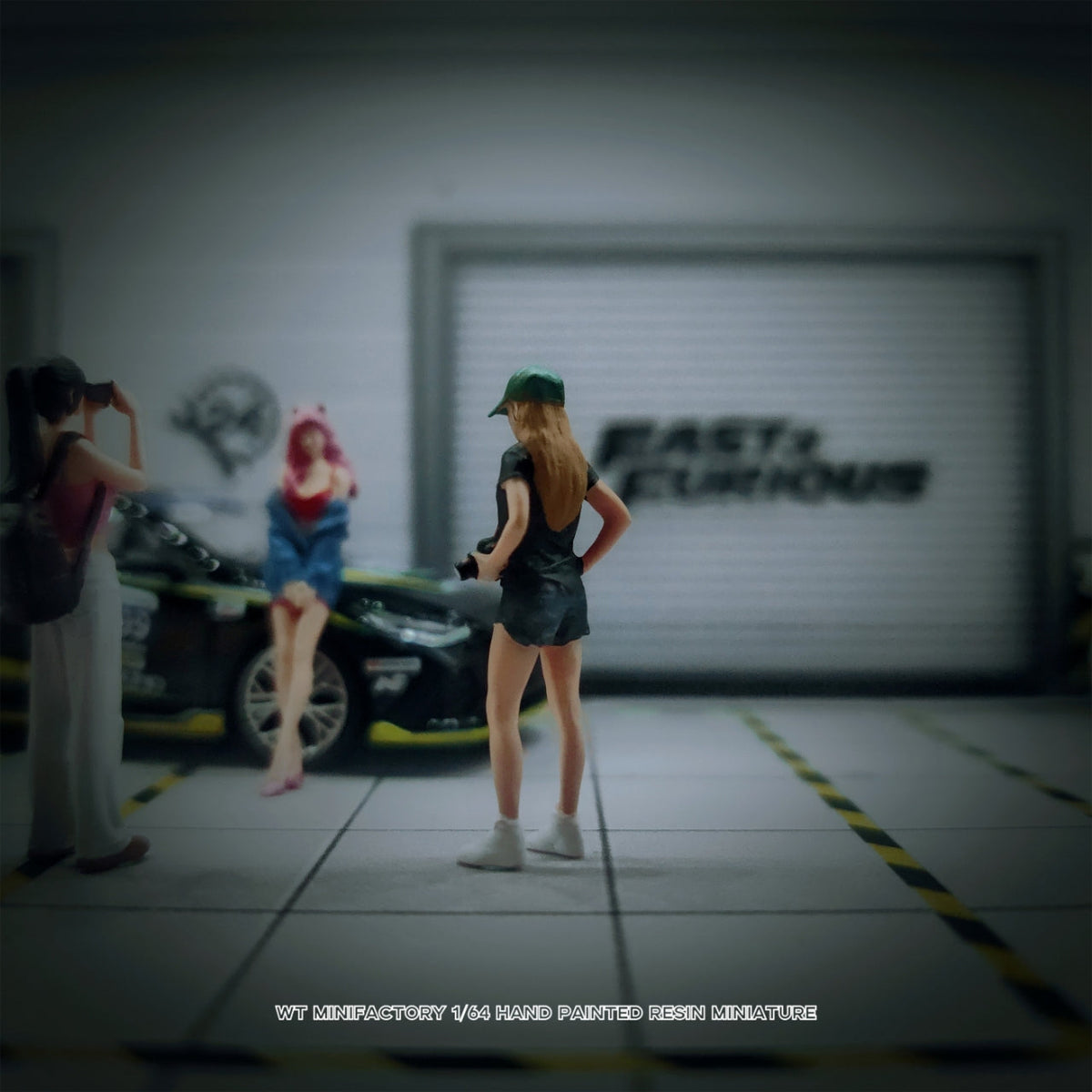 WT Minifactory 1:64 Garage Photo Shoot Trio WT2025060407