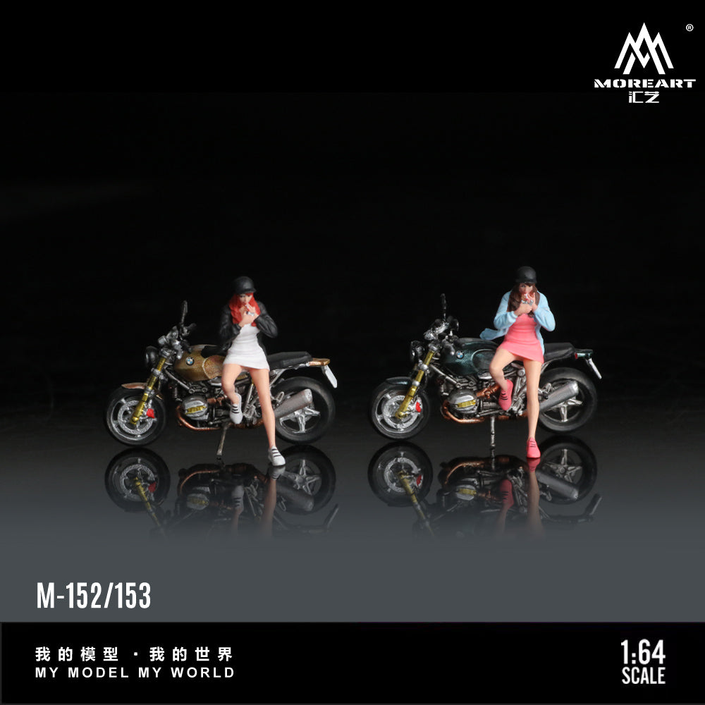 MoreArt 1:64 BMW R nineT Coffee Coloured Dark Green Motorcycle Girl