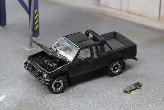 GCD 1:64 Toyota Hilux SR5 XTRA Cab - LHD (3 Versions)