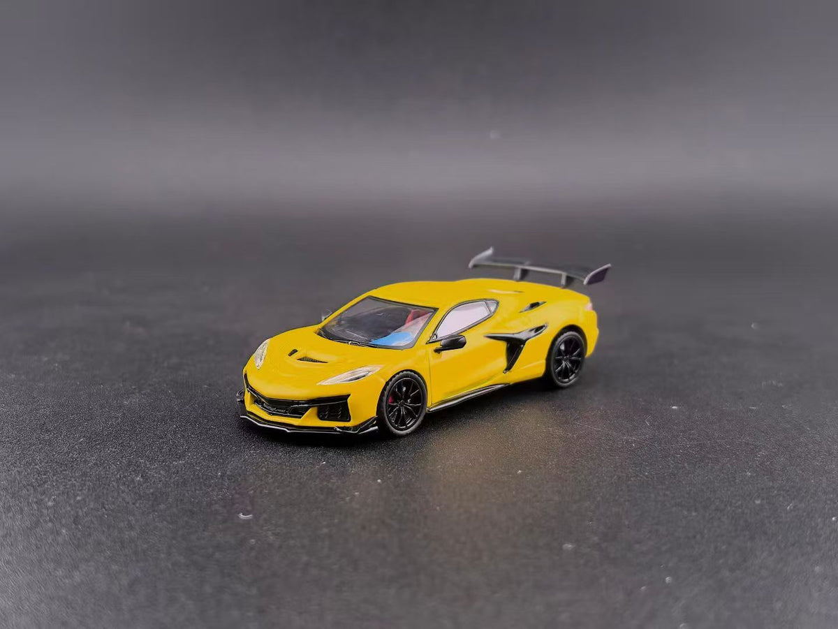 Fine works64 1:64 Chevrolet Corvette C8 ZR1 (2 Colours)