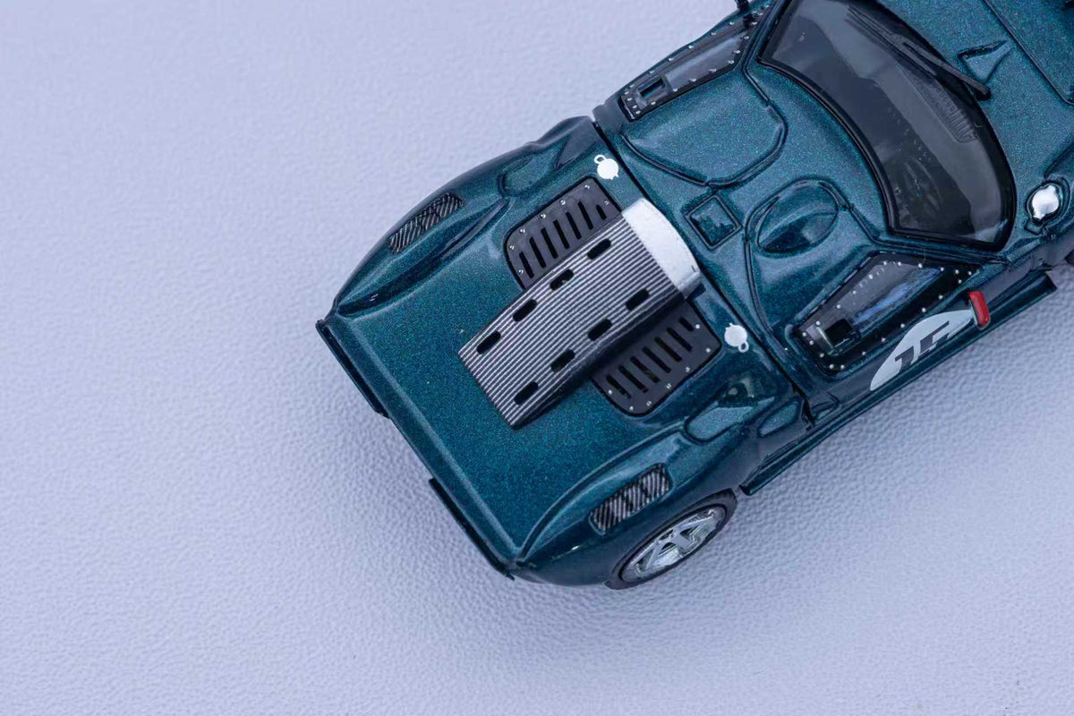 Rhino Model 1:64 Ford GT40 (2 Colours)