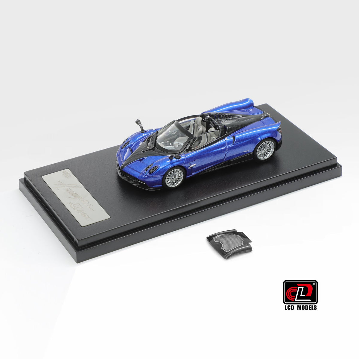 [Preorder] LCD 1:64 Pagani Huayra Roadster LCD64015-BB/LCD64015-RB