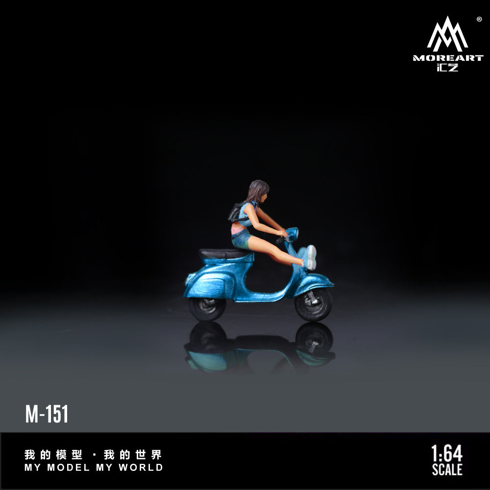 MoreArt 1:64 TWO TONE SCOOTER MOTORCYCLE DOLL (2 Colours)