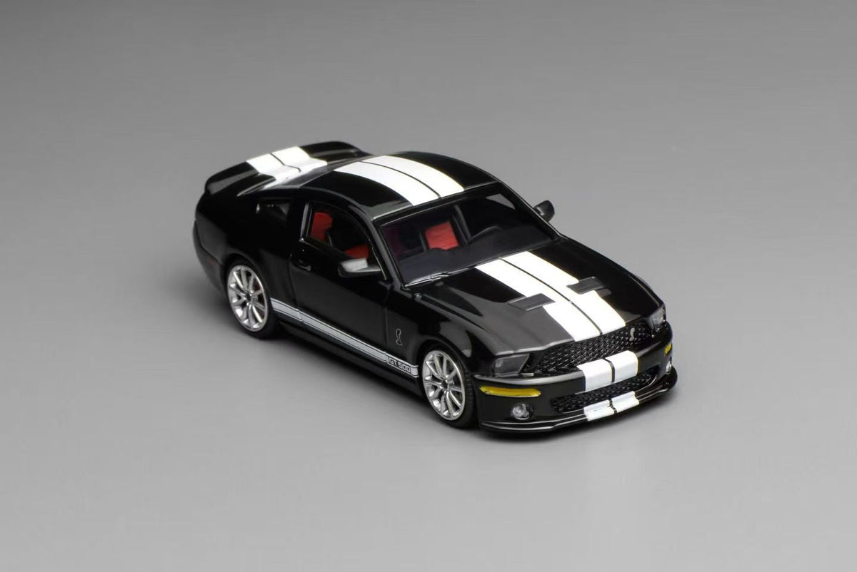 MOTORHELIX x Greenlight 1:64 Ford Mustang Shelby GT500 Super Snake 2007  (2 Colours)