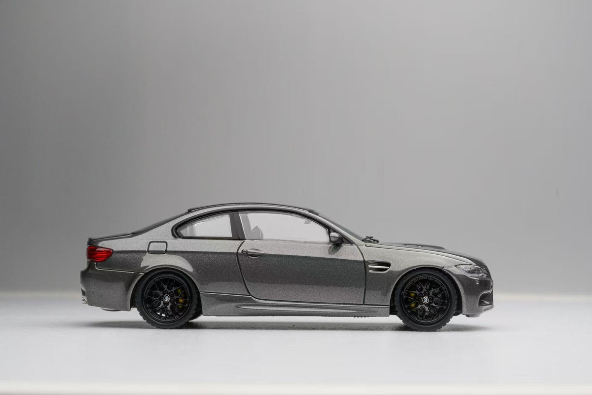 Fine Model 1:64 BMW M3 E92 (2 Colours)