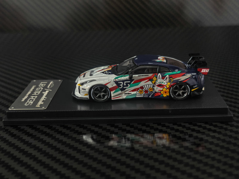 [Preorder] Model Collect 1:64 LB GTR R35 1.5 Kitsune Mask Livery MC640004S
