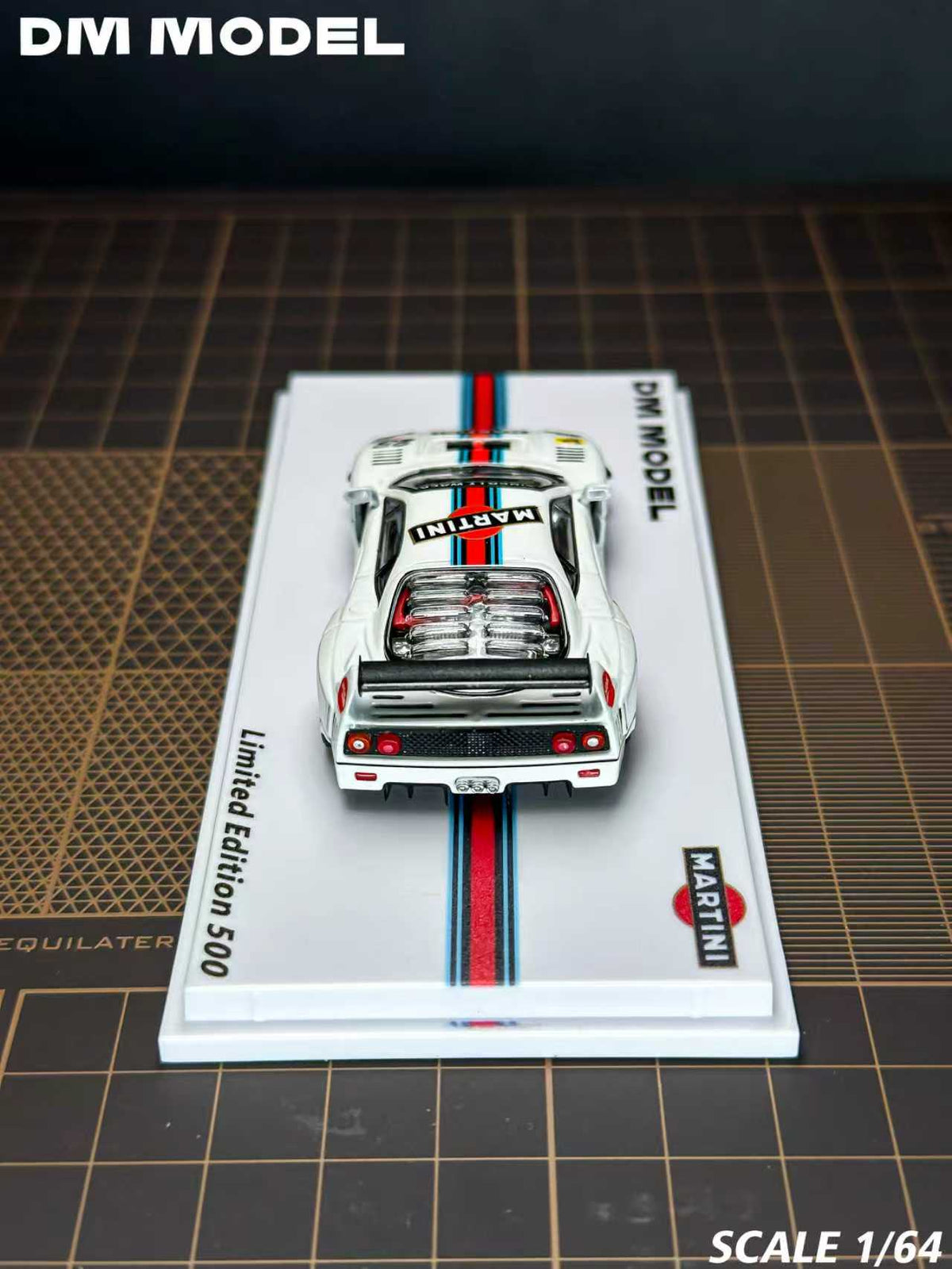 [Preorder] DM Model 1:64 LBWK Ferrari F40 White (2 Versions)