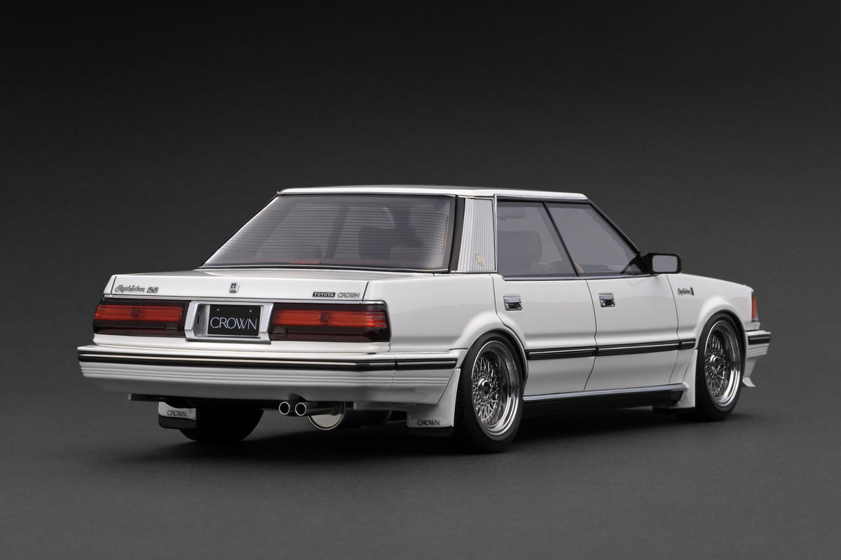 Ignition Model 1:18 Toyota Crown 2.8 Royal Saloon G (120) (3 Versions)
