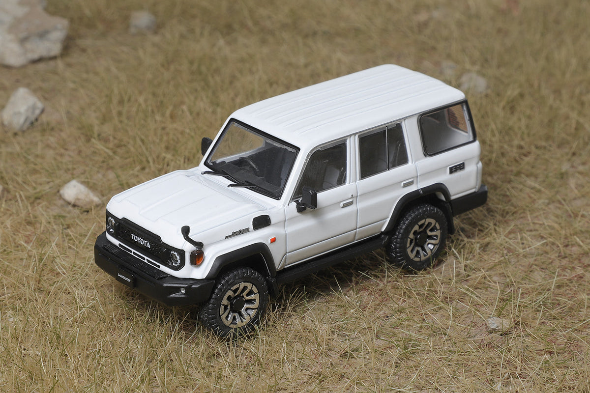 GCD 1:64 Toyota LC70 (5 Colour)