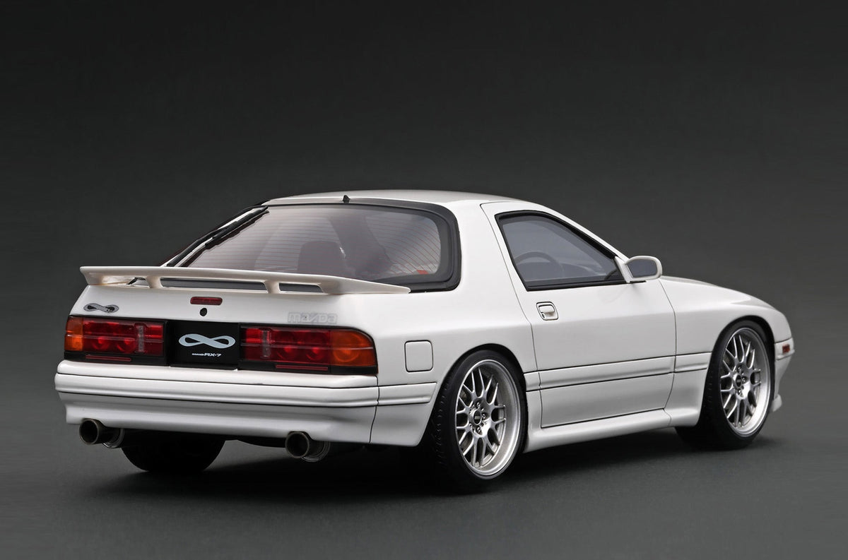 [Preorder] Ignition Model 1:18 Mazda Savanna RX-7 Infini (FC3S) White With 13B Engine IG4089